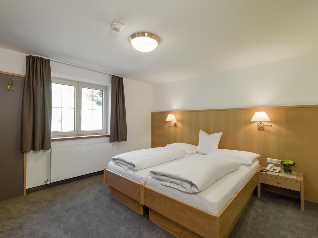Quality Hosts Arlberg - Hotel Goldenes Kreuz B&B Sankt Anton am Arlberg Camera foto