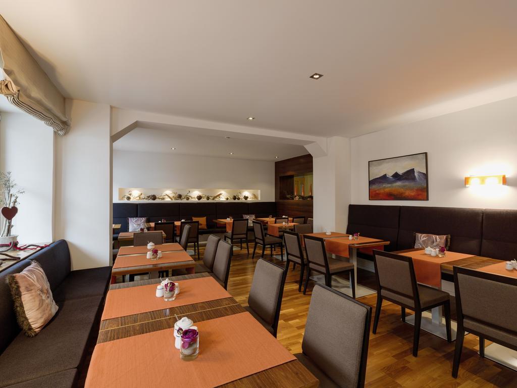 Quality Hosts Arlberg - Hotel Goldenes Kreuz B&B Sankt Anton am Arlberg Esterno foto